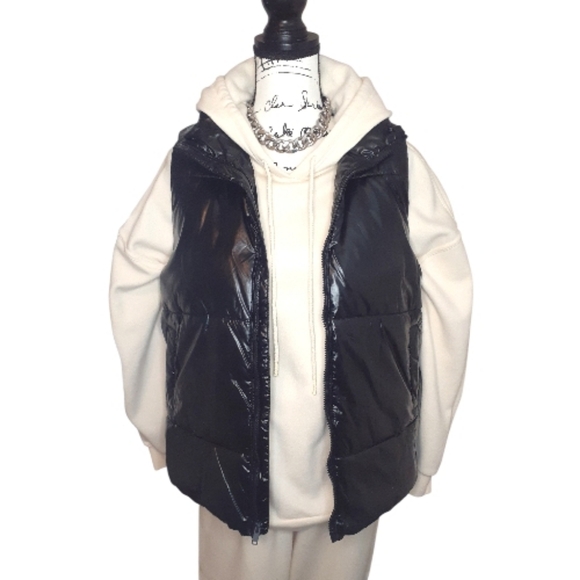 FLASH SALE! A New Day Glossy Puffer Vest Size S - Picture 2 of 5